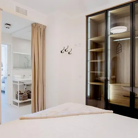 Atico C/ Adriano_catedral. Apartamento *